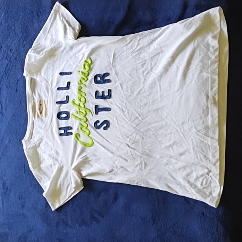 Hollister t shirt